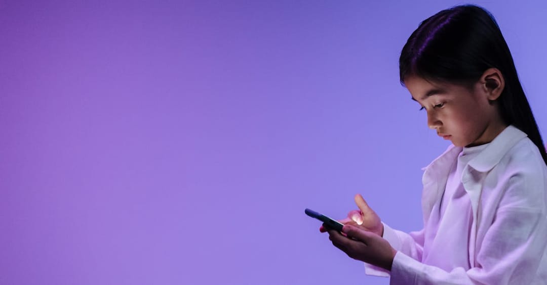 Britse toezichthouders eisen strengere leeftijdscontrole op sociale media